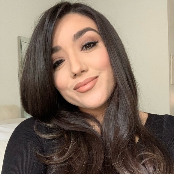 Meet your Posher, Lis - Picture 2 of 3